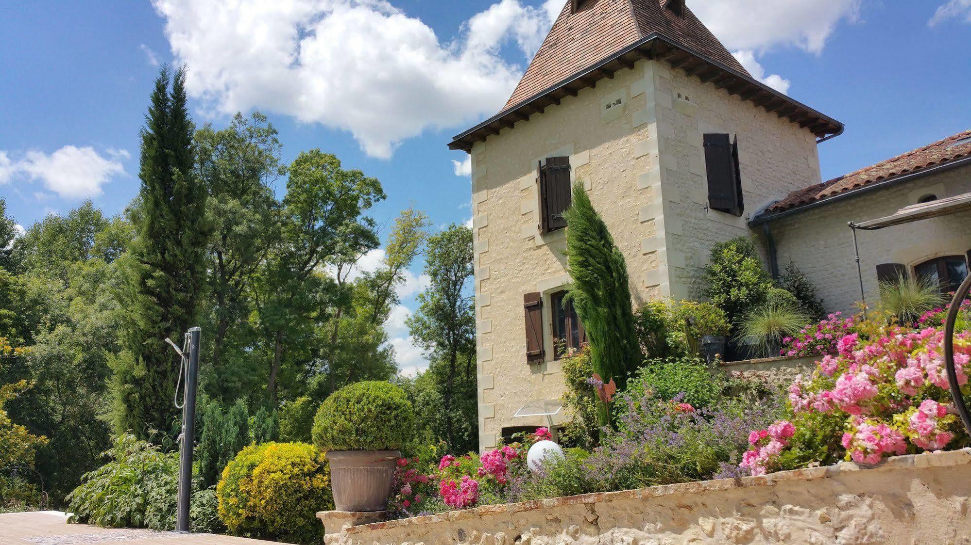 Moulin Rouhaud Hotell Montboyer Exteriör bild